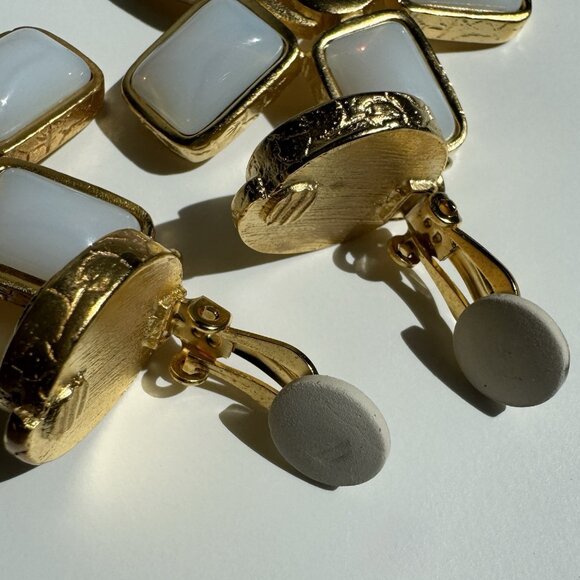 Vintage GIVENCHY Opal Lucite Golden Earrings Clip on Oversized - Picture 5 of 9